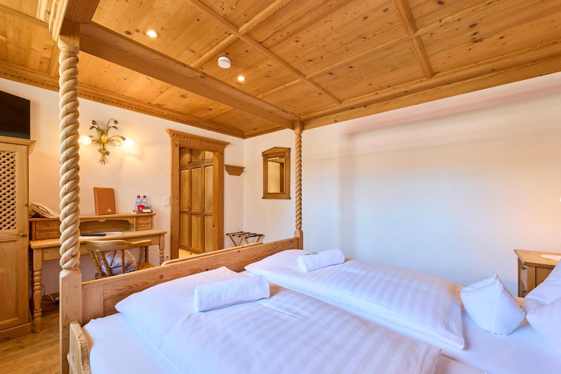 Hotel Waldgasthof Buchenhain Baierbrunn ภายนอก รูปภาพ